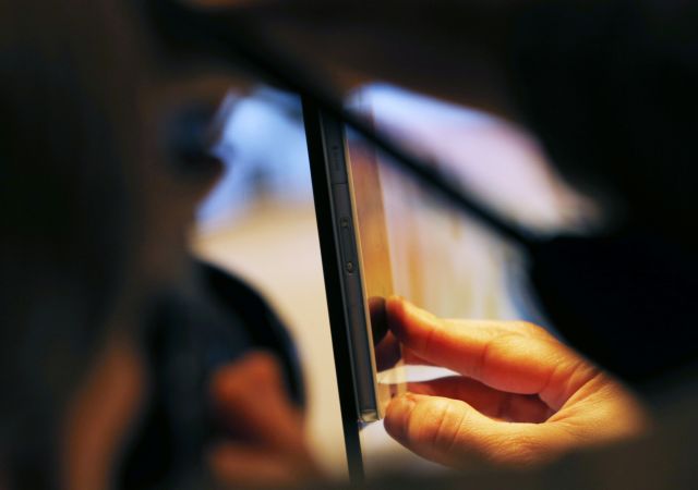 Ενδείξεις υποκλοπών στα γραφεία των κομμάτων